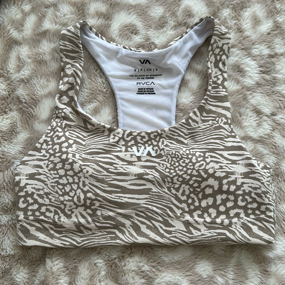 RVCA sports bra 🤍